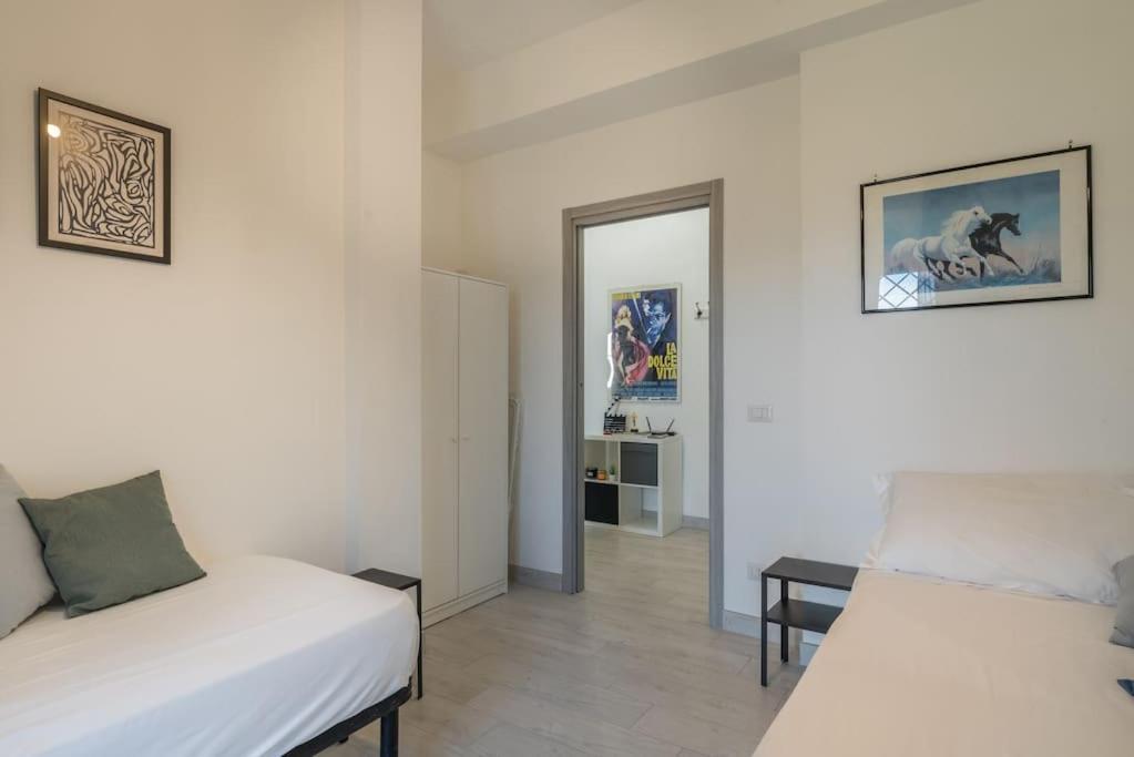 Apartamento Cinema House In Cinecitta Roma Exterior foto