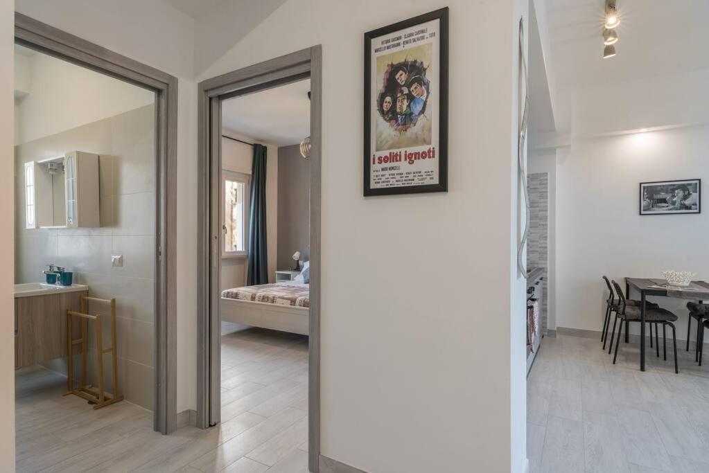 Apartamento Cinema House In Cinecitta Roma Exterior foto