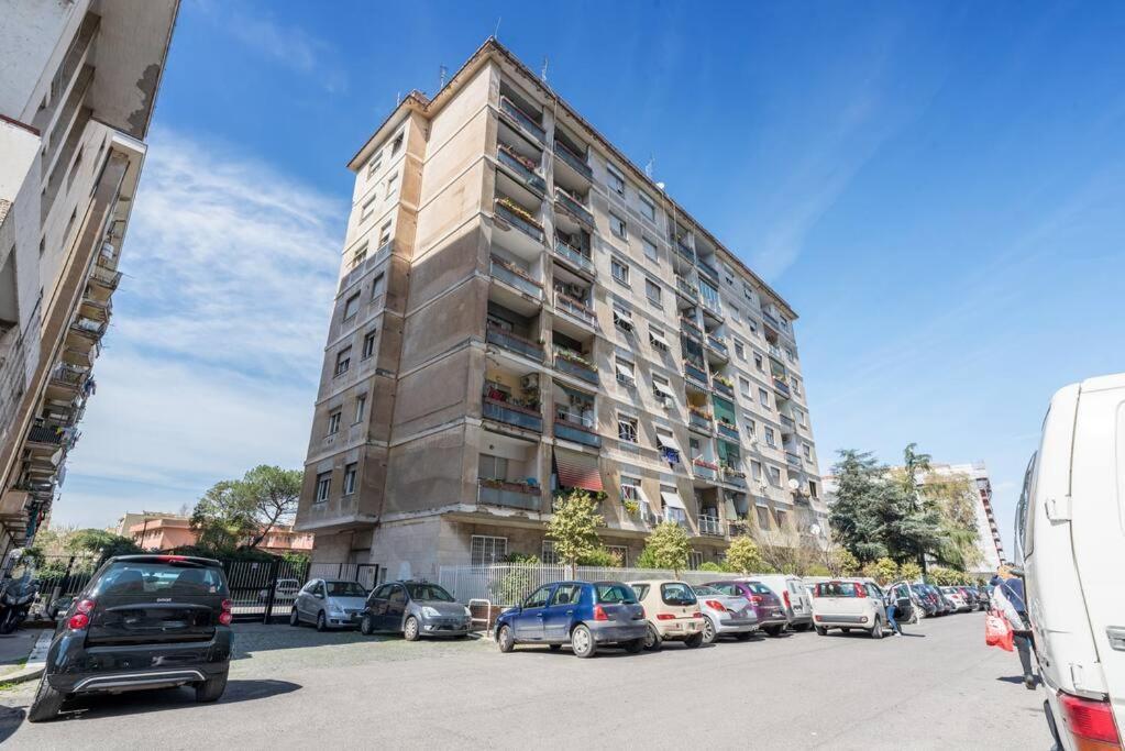 Apartamento Cinema House In Cinecitta Roma Exterior foto